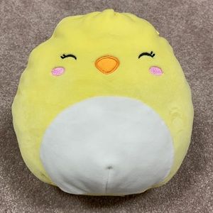 yellow bug squishmallow